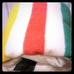 Ladies twin size blanket 100% wool whitney